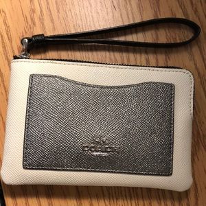 Coach clutch/wristlet